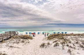 Sunny Destin Condo with Pool and Beach Access!